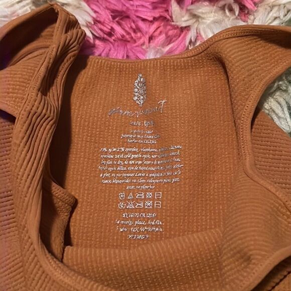 NWOT! FP FREE PEOPLE MOVEMENT Happiness Runs Square Neck Crop Top - Picture 12 of 15